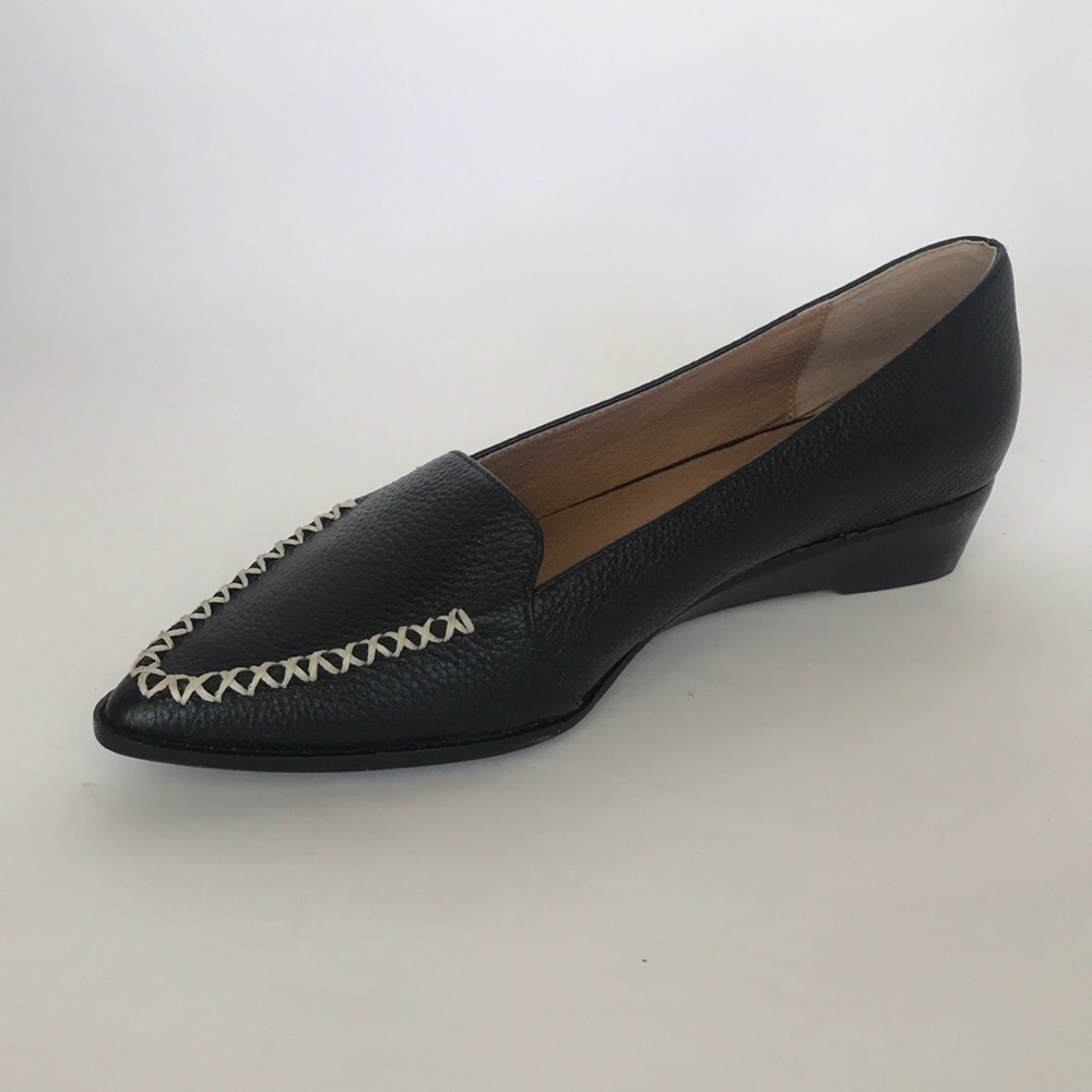 NIB Bettye Muller Concept Chet Leather Loafer 7 - Picture 4 of 14
